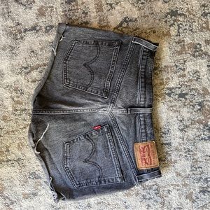 Gray Levi’s 501 jean shorts